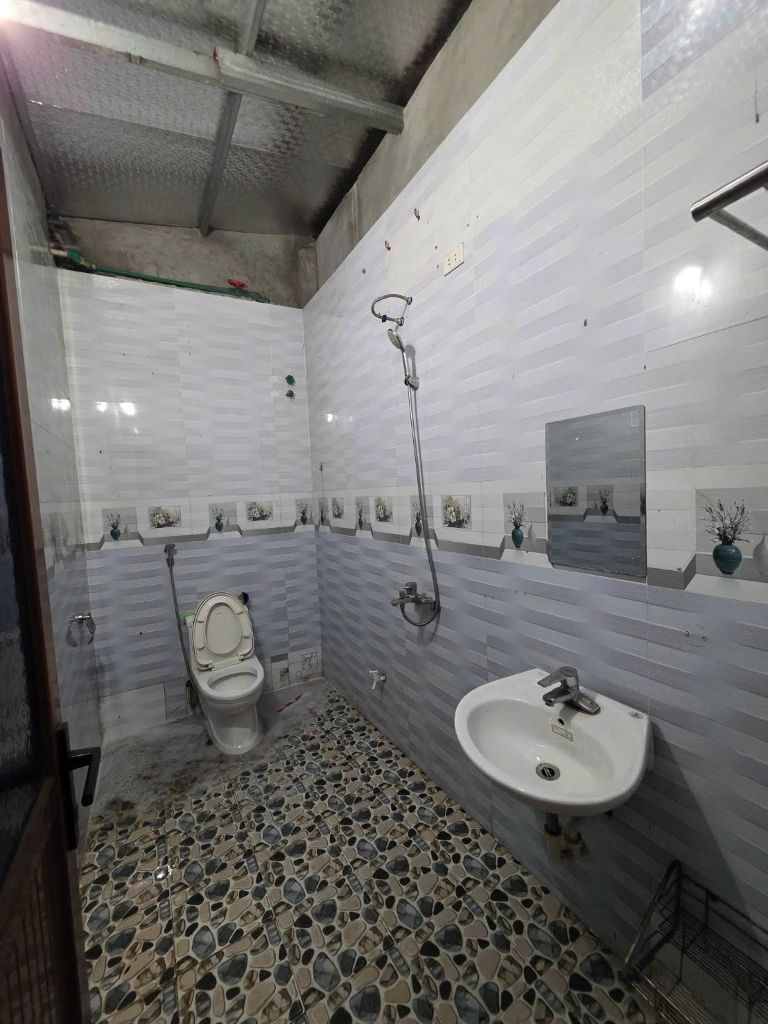 Nhà vệ sinh khép kín